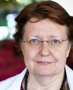 Portrait Adriana Hölszky