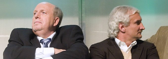 In Leverkusen ist er schon 1994 heimisch geworden. Er beendete bei Bayer seine Karriere als Spieler, wurde dann quasi Azubi von Manager Reiner Calmund. Nun ist er schon 19 Jahre Funktionär und sprang zweimal als Interimscoach ein. Sein aktueller Vertrag läuft noch bis Ende Juni 2022. 
