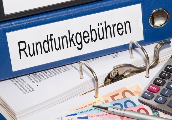 VG Berlin: Musterklage gegen Rundfunkbeitrag erfolglos (© DOC RABE Media - stock.adobe.com)
