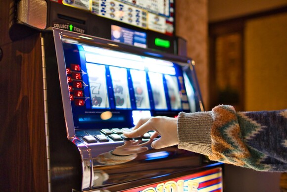 VG Minden: Keine Geldspielgeräte in typischer Shisha-Bar erlaubt (© Ian - stock.adobe.com)